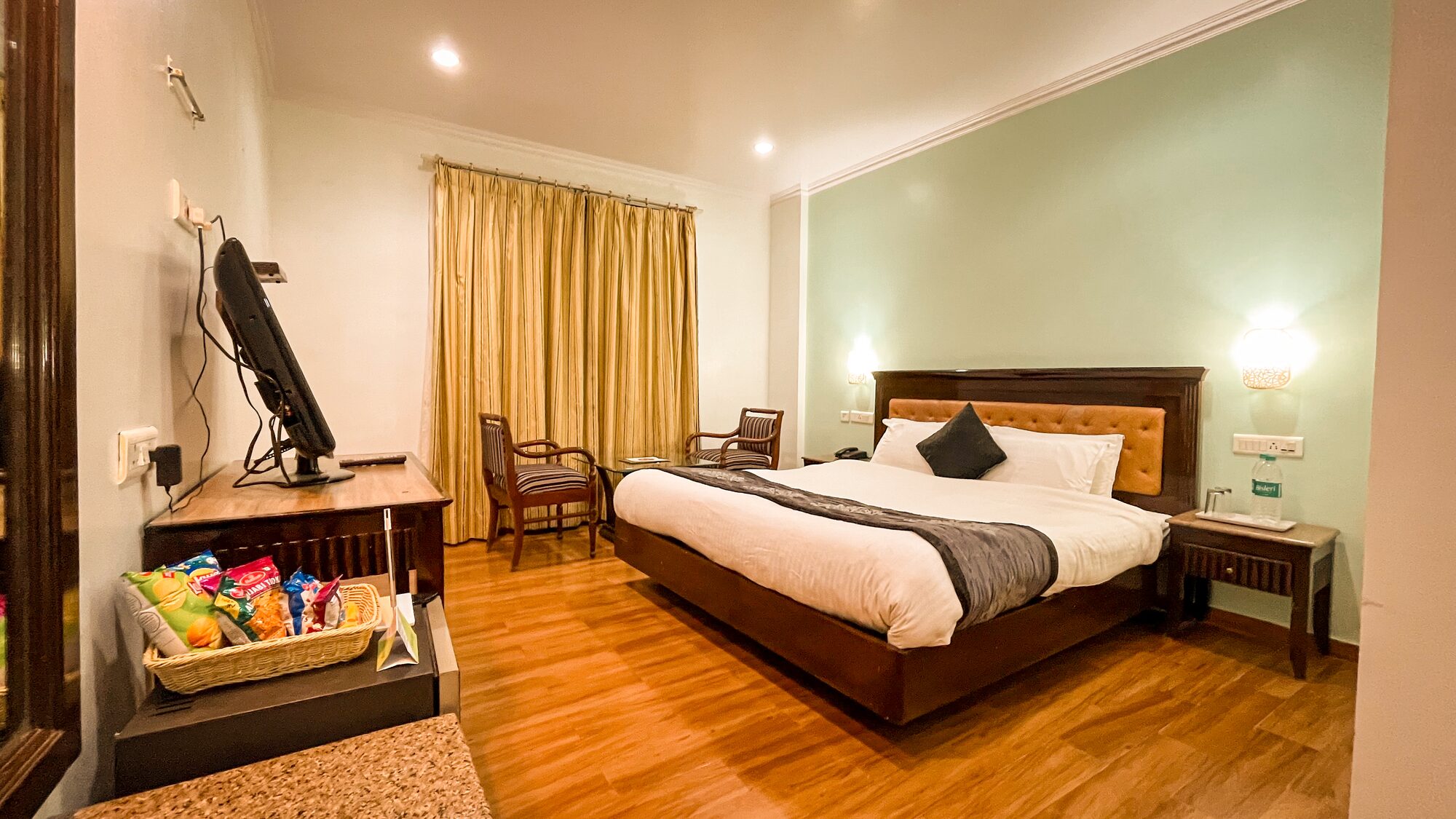 Deluxe Room amenities