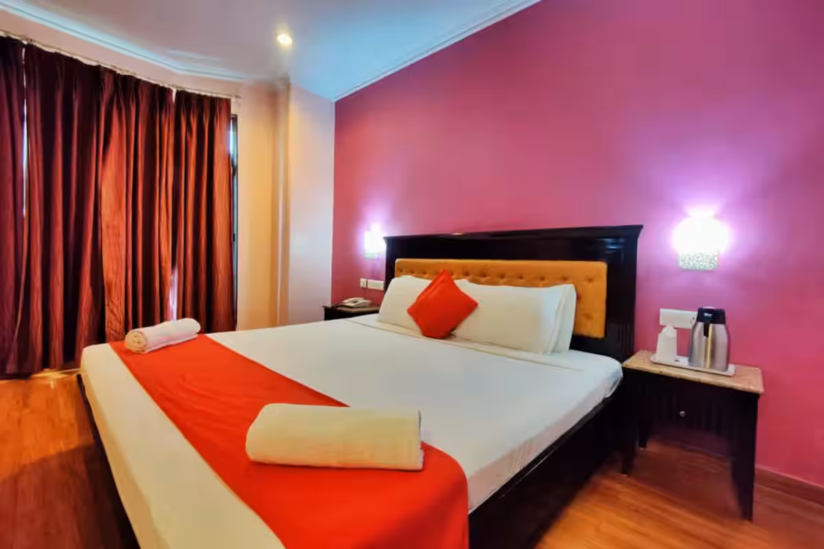 Deluxe Room - View 3